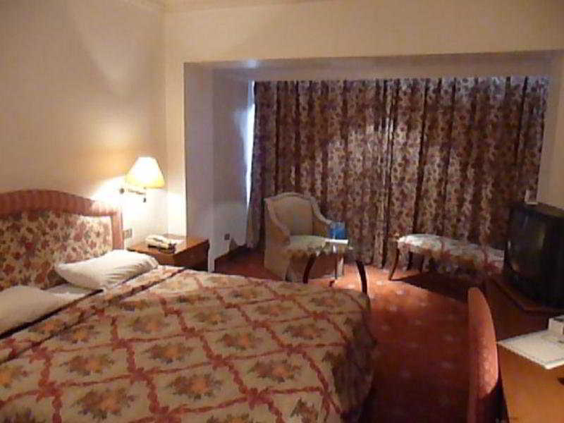 Commodore Hotel Αμμάν Εξωτερικό φωτογραφία